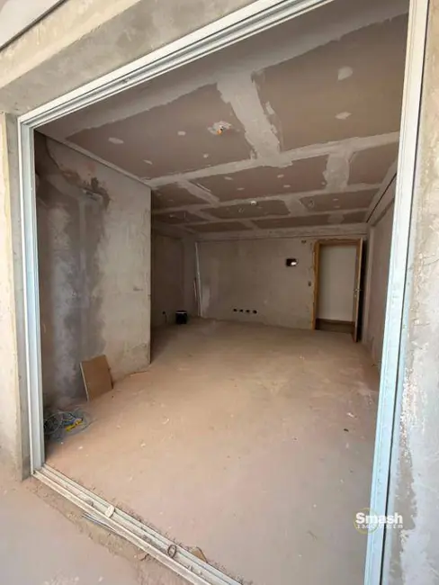 Foto 8 de Sala Comercial à venda, 32m2 em Portão, Aruja - SP