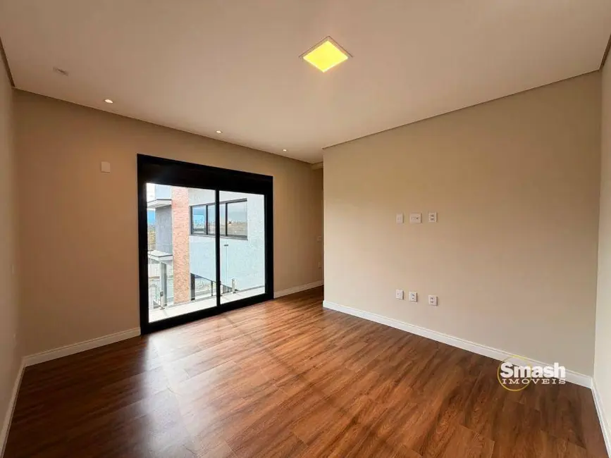 Sobrado com 3 quartos à venda, 295m2 em Cézar de Souza, Mogi Das Cruzes - SP - imagem 5 Foto 5 de Sobrado com 3 quartos à venda, 295m2 em Cézar de Souza, Mogi Das Cruzes - SP