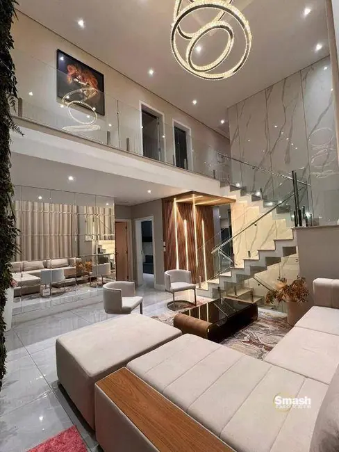 Foto 1 de Sobrado com 4 quartos à venda e para alugar, 300m2 em Residencial Real Park, Aruja - SP