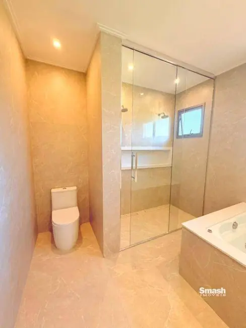 Sobrado com 4 quartos à venda, 315m2 em Portão, Aruja - SP - imagem 5 Foto 5 de Sobrado com 4 quartos à venda, 315m2 em Portão, Aruja - SP
