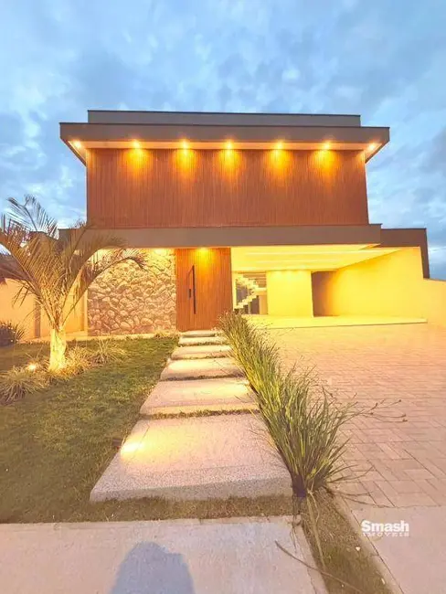 Sobrado com 4 quartos à venda, 315m2 em Portão, Aruja - SP - imagem 1 Foto 1 de Sobrado com 4 quartos à venda, 315m2 em Portão, Aruja - SP