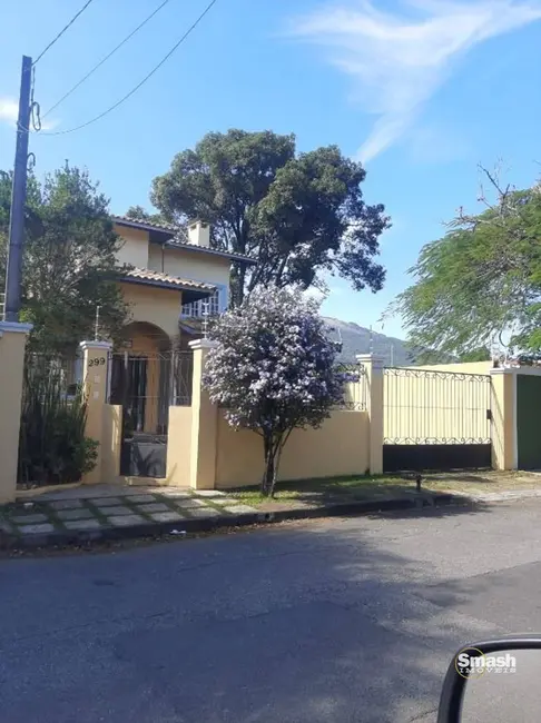 Foto 3 de Sobrado com 3 quartos à venda, 500m2 em Vila Petrópolis, Atibaia - SP