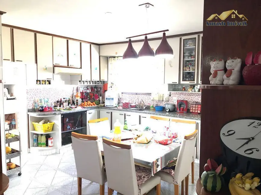 Sobrado com 3 quartos à venda, 212m2 em Vila São Pedro, Guarulhos - SP - imagem 9 Foto 9 de Sobrado com 3 quartos à venda, 212m2 em Vila São Pedro, Guarulhos - SP