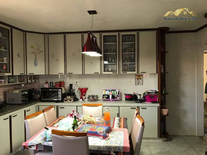 Sobrado com 3 quartos à venda, 212m2 em Vila São Pedro, Guarulhos - SP - imagem 8 Foto 8 de Sobrado com 3 quartos à venda, 212m2 em Vila São Pedro, Guarulhos - SP