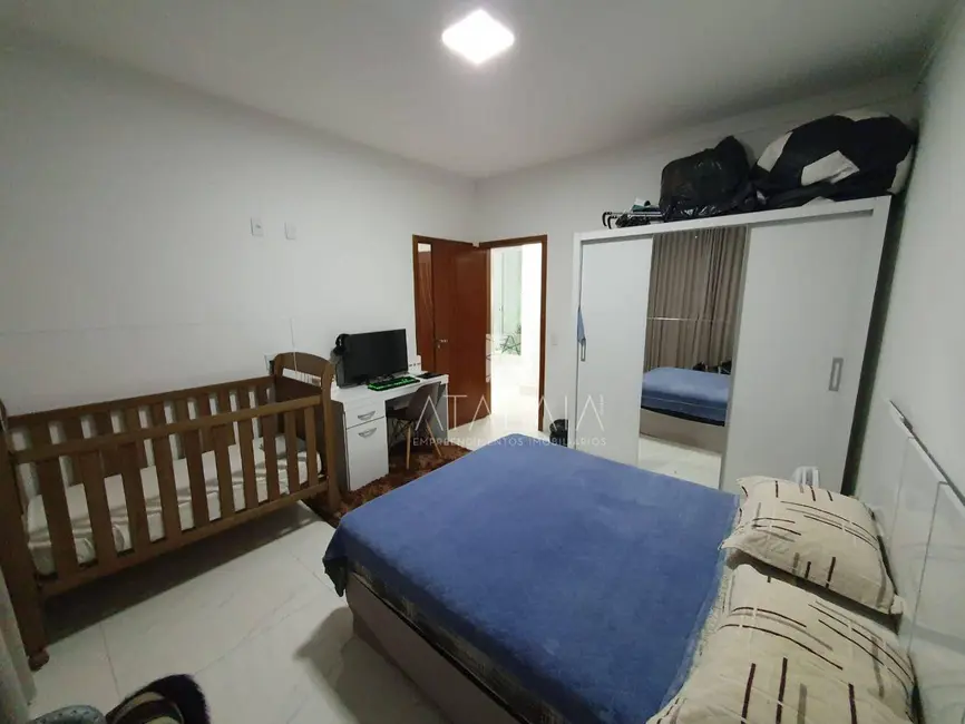 Casa com 3 quartos à venda, 316m2 em Brasilia - DF - imagem 7 Foto 7 de Casa com 3 quartos à venda, 316m2 em Brasilia - DF