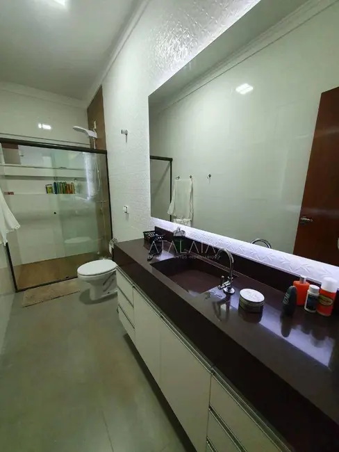 Casa com 3 quartos à venda, 316m2 em Brasilia - DF - imagem 8 Foto 8 de Casa com 3 quartos à venda, 316m2 em Brasilia - DF