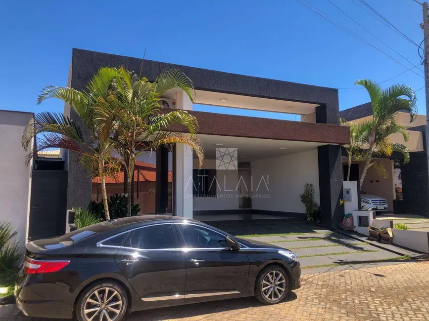 Casa com 3 quartos à venda, 316m2 em Brasilia - DF - imagem 3 Foto 3 de Casa com 3 quartos à venda, 316m2 em Brasilia - DF