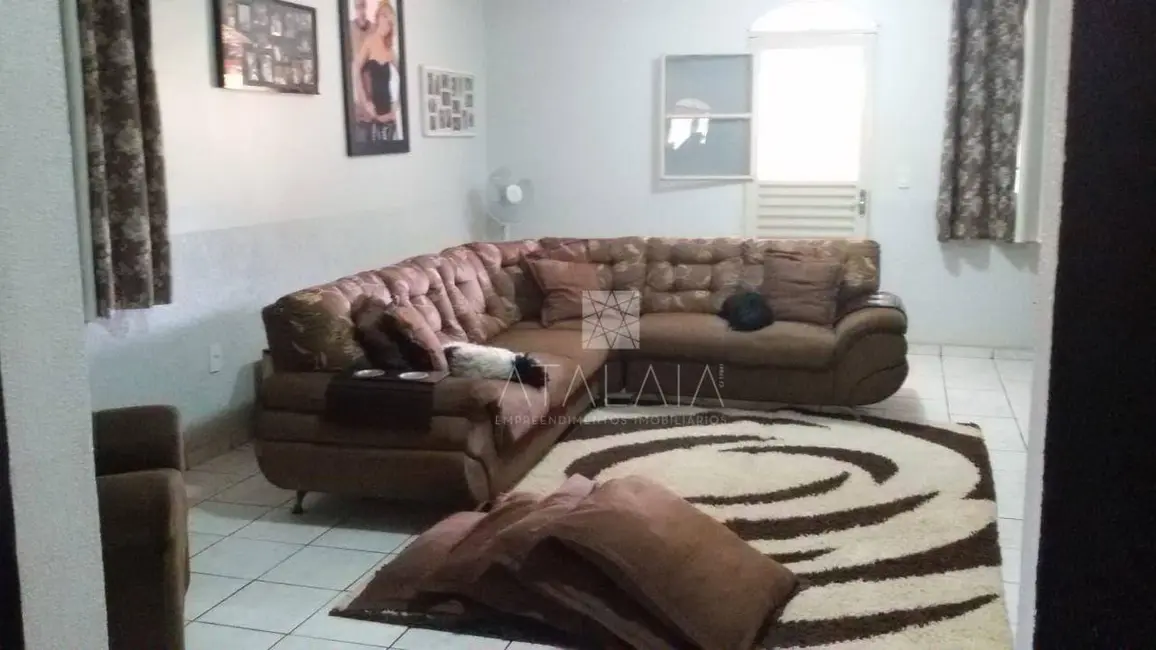 Foto 3 de Chácara com 5 quartos à venda, 10000m2 em Agua Boa - MT