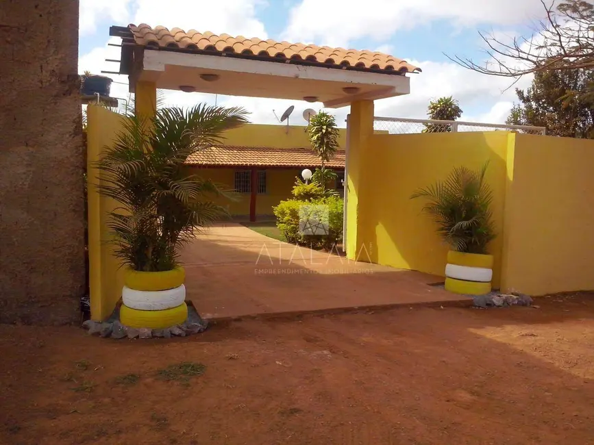 Foto 2 de Chácara com 5 quartos à venda, 10000m2 em Agua Boa - MT