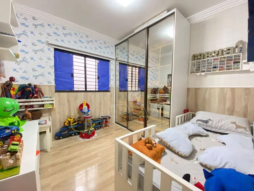 Casa com 3 quartos à venda, 400m2 em Brasilia - DF - imagem 9 Foto 9 de Casa com 3 quartos à venda, 400m2 em Brasilia - DF