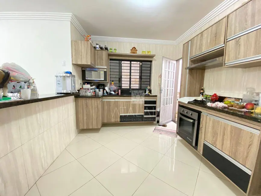 Casa com 3 quartos à venda, 400m2 em Brasilia - DF - imagem 4 Foto 4 de Casa com 3 quartos à venda, 400m2 em Brasilia - DF