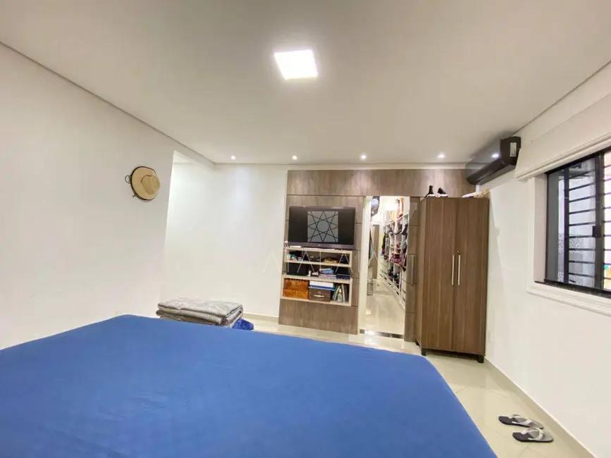 Casa com 3 quartos à venda, 400m2 em Brasilia - DF - imagem 5 Foto 5 de Casa com 3 quartos à venda, 400m2 em Brasilia - DF