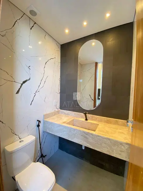 Casa com 3 quartos à venda, 400m2 em Brasilia - DF - imagem 5 Foto 5 de Casa com 3 quartos à venda, 400m2 em Brasilia - DF