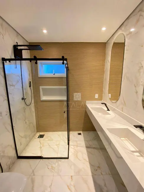 Casa com 3 quartos à venda, 400m2 em Brasilia - DF - imagem 8 Foto 8 de Casa com 3 quartos à venda, 400m2 em Brasilia - DF