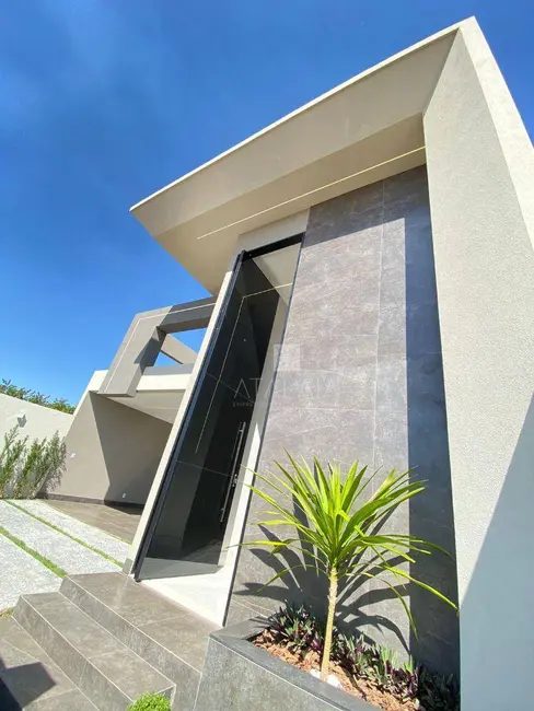 Foto 3 de Casa com 3 quartos à venda, 400m2 em Brasilia - DF