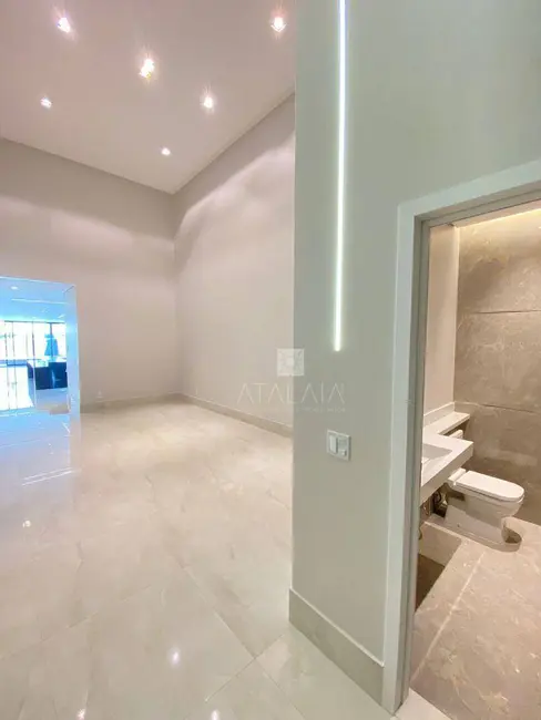 Foto 5 de Casa com 3 quartos à venda, 400m2 em Brasilia - DF