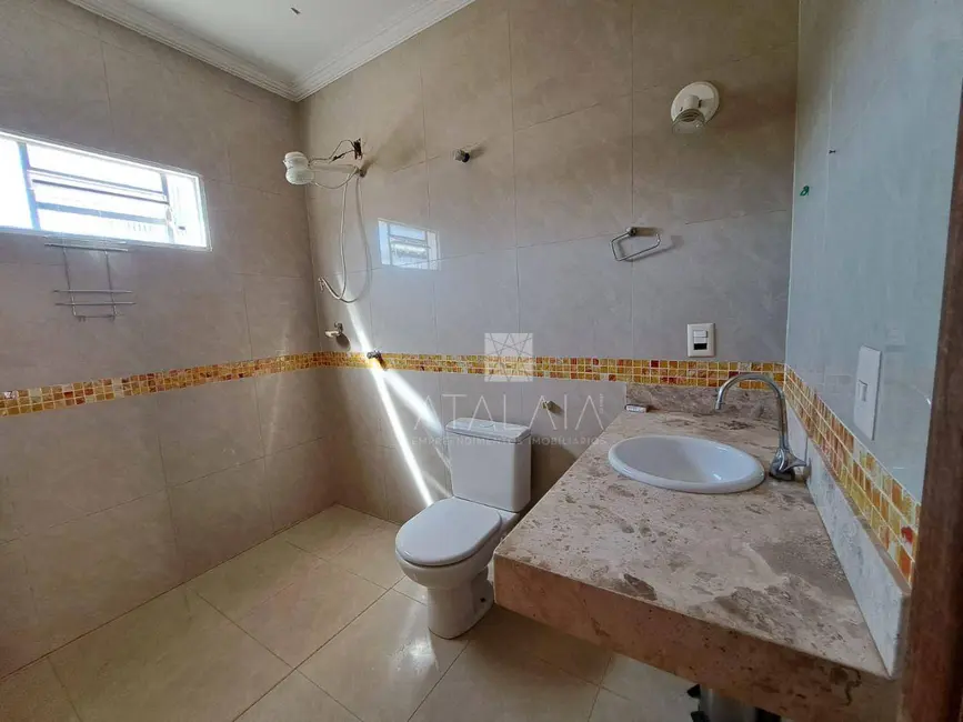 Casa com 3 quartos à venda, 550m2 em Taguatinga - DF - imagem 8 Foto 8 de Casa com 3 quartos à venda, 550m2 em Taguatinga - DF