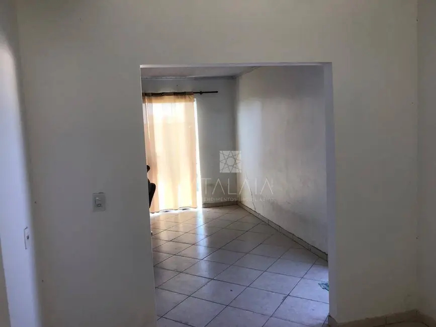 Casa com 4 quartos à venda, 200m2 em Brasilia - DF - imagem 3 Foto 3 de Casa com 4 quartos à venda, 200m2 em Brasilia - DF