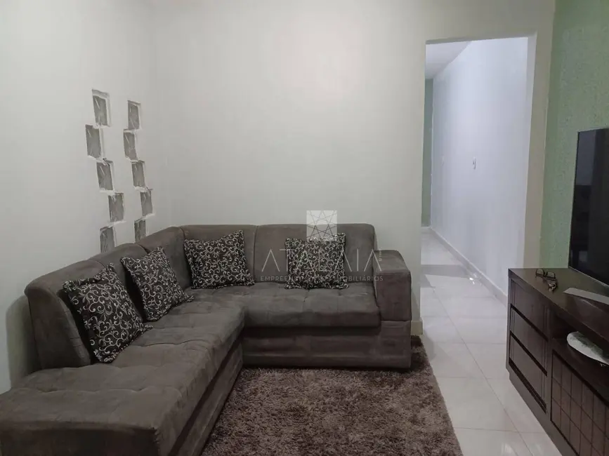 Casa com 2 quartos à venda, 108m2 em Taguatinga - DF - imagem 1 Foto 1 de Casa com 2 quartos à venda, 108m2 em Taguatinga - DF