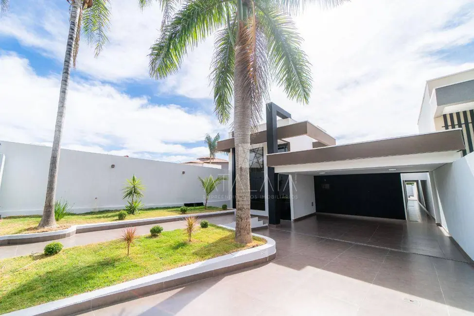 Casa com 4 quartos à venda, 580m2 em Brasilia - DF - imagem 4 Foto 4 de Casa com 4 quartos à venda, 580m2 em Brasilia - DF