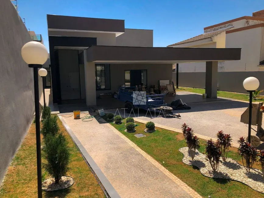 Foto 1 de Casa com 4 quartos à venda, 800m2 em Brasilia - DF