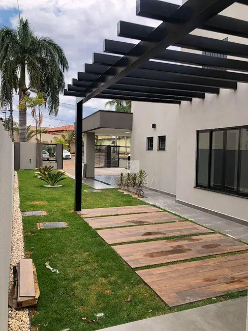Foto 4 de Casa com 4 quartos à venda, 800m2 em Brasilia - DF