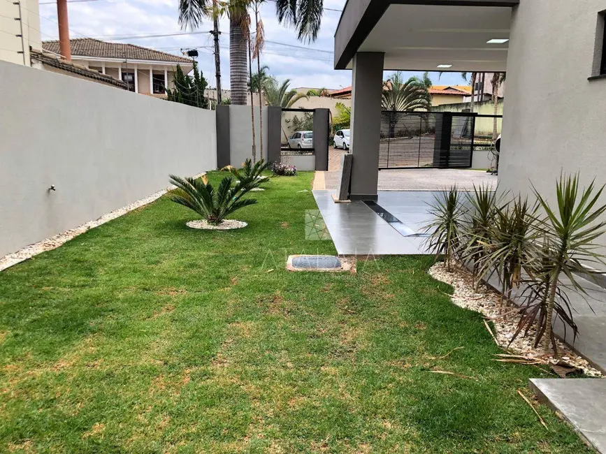 Foto 3 de Casa com 4 quartos à venda, 800m2 em Brasilia - DF