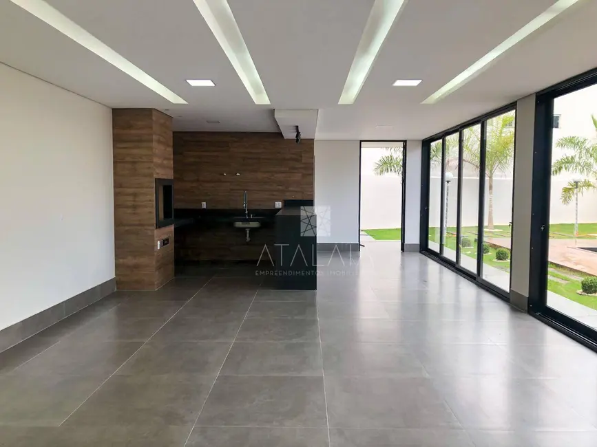 Foto 9 de Casa com 4 quartos à venda, 800m2 em Brasilia - DF