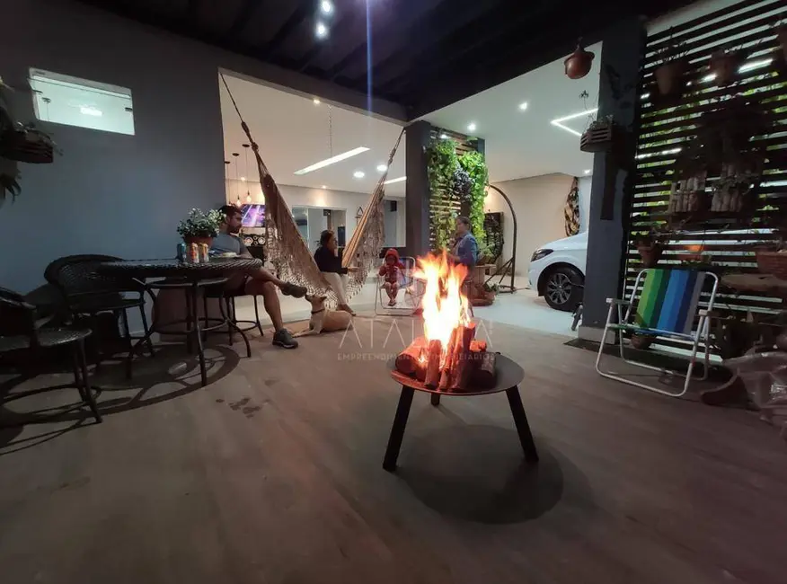 Foto 3 de Casa com 4 quartos à venda, 400m2 em Brasilia - DF