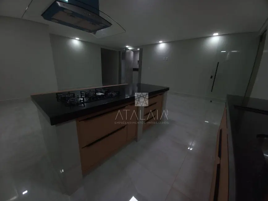 Casa com 3 quartos à venda, 300m2 em Brasilia - DF - imagem 9 Foto 9 de Casa com 3 quartos à venda, 300m2 em Brasilia - DF