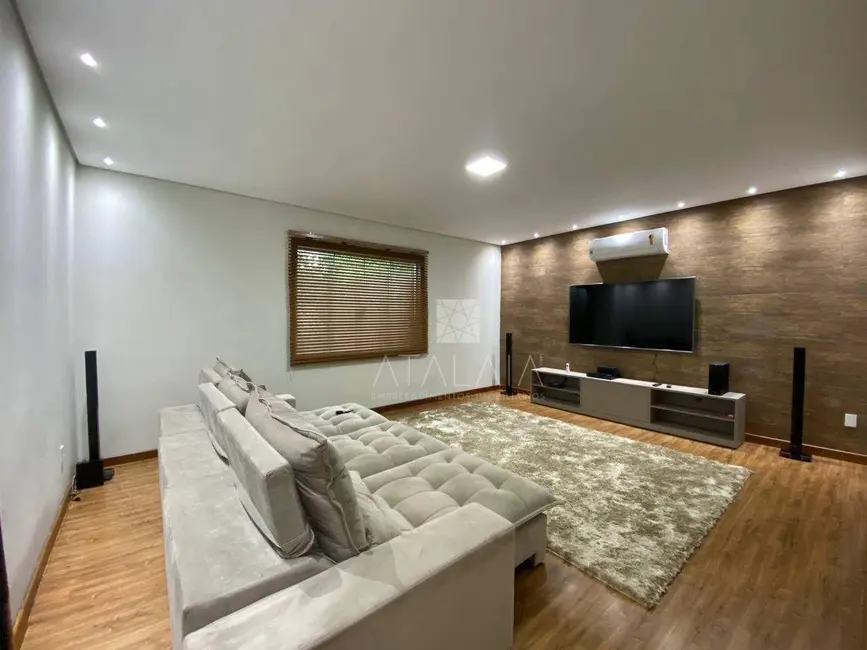 Casa com 4 quartos à venda, 2500m2 em Park Way, Brasilia - DF - imagem 3 Foto 3 de Casa com 4 quartos à venda, 2500m2 em Park Way, Brasilia - DF