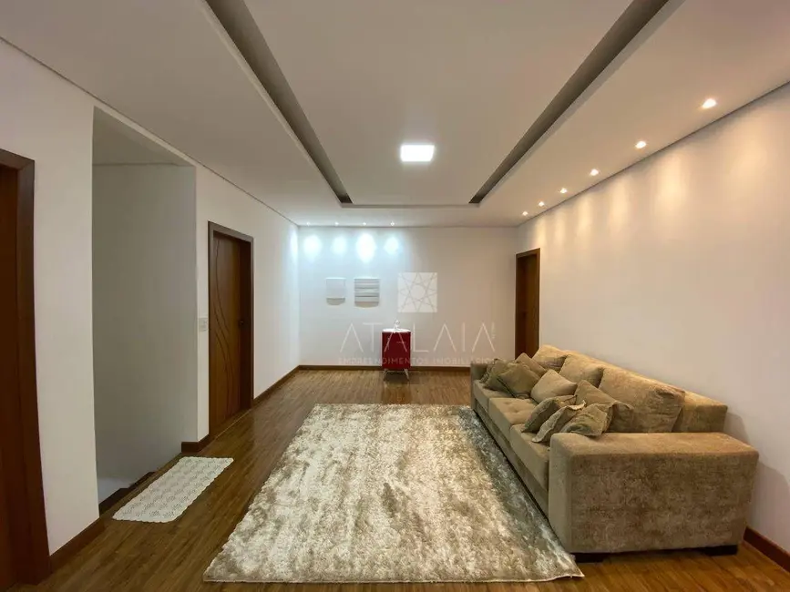 Casa com 4 quartos à venda, 2500m2 em Park Way, Brasilia - DF - imagem 8 Foto 8 de Casa com 4 quartos à venda, 2500m2 em Park Way, Brasilia - DF