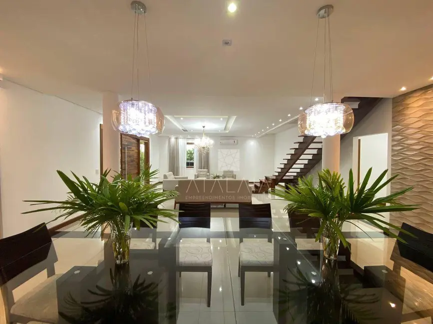 Casa com 4 quartos à venda, 2500m2 em Park Way, Brasilia - DF - imagem 4 Foto 4 de Casa com 4 quartos à venda, 2500m2 em Park Way, Brasilia - DF