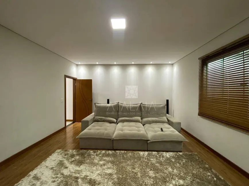 Casa com 4 quartos à venda, 2500m2 em Park Way, Brasilia - DF - imagem 6 Foto 6 de Casa com 4 quartos à venda, 2500m2 em Park Way, Brasilia - DF