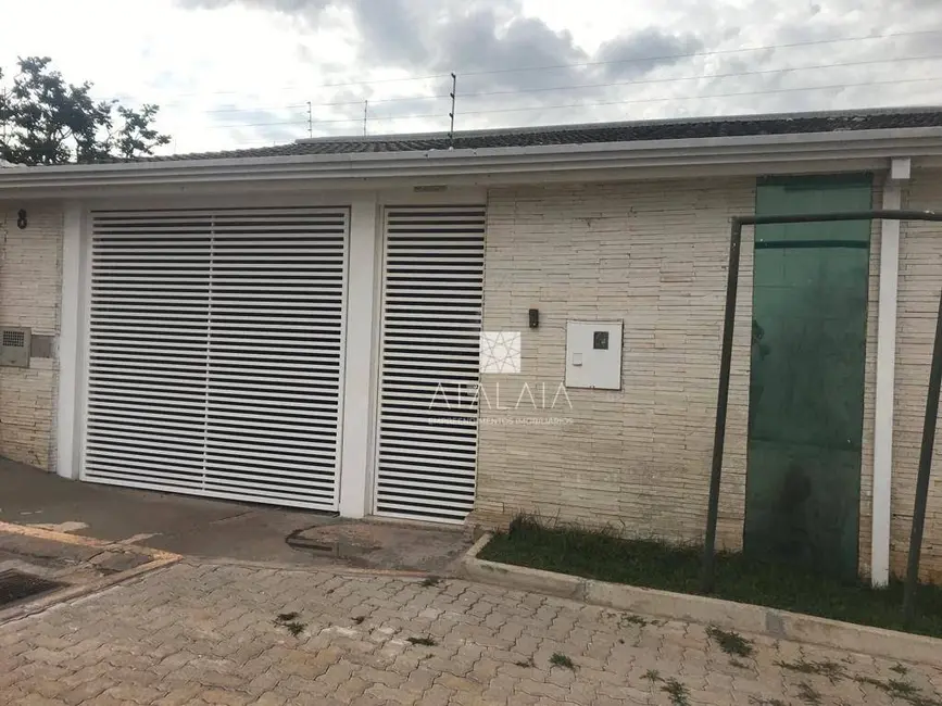 Casa com 4 quartos à venda, 300m2 em Brasilia - DF - imagem 1 Foto 1 de Casa com 4 quartos à venda, 300m2 em Brasilia - DF