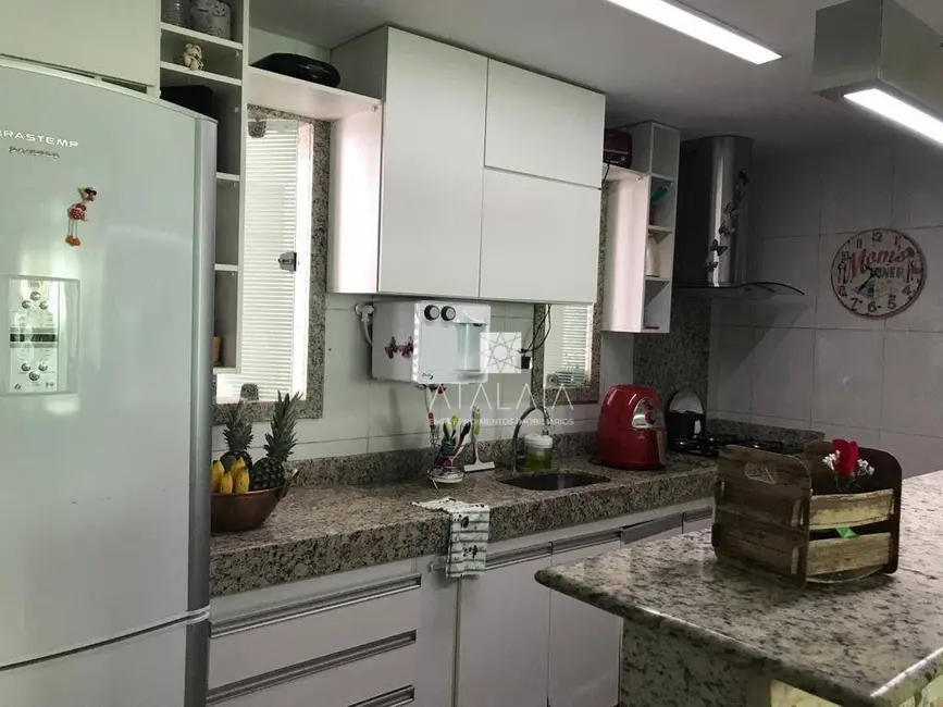 Casa com 4 quartos à venda, 300m2 em Brasilia - DF - imagem 6 Foto 6 de Casa com 4 quartos à venda, 300m2 em Brasilia - DF