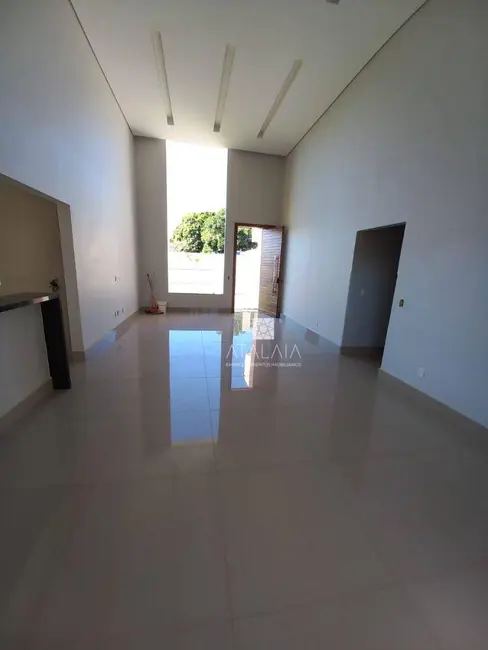 Casa com 3 quartos à venda, 408m2 em Brasilia - DF - imagem 5 Foto 5 de Casa com 3 quartos à venda, 408m2 em Brasilia - DF