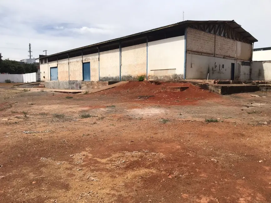 Foto 8 de Armazém / Galpão à venda, 2000m2 em Zona Industrial, Brasilia - DF