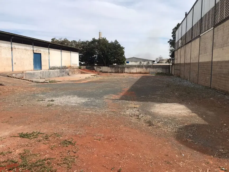 Foto 6 de Armazém / Galpão à venda, 2000m2 em Zona Industrial, Brasilia - DF