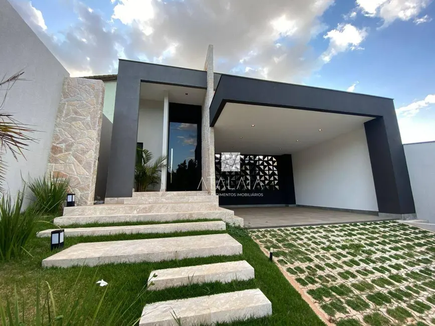 Foto 1 de Casa com 4 quartos à venda e para alugar, 400m2 em Brasilia - DF