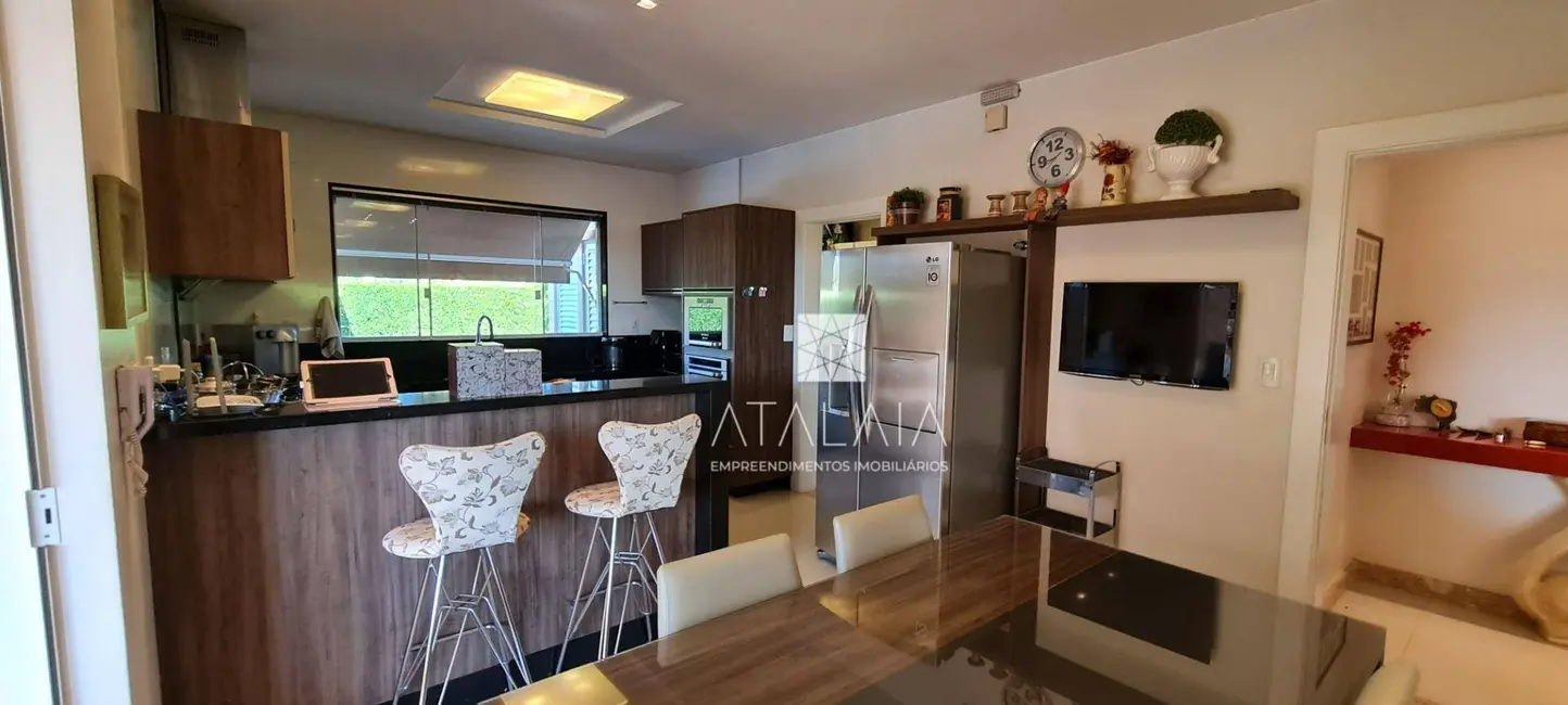 Foto 5 de Casa com 4 quartos à venda, 530m2 em Park Way, Brasilia - DF