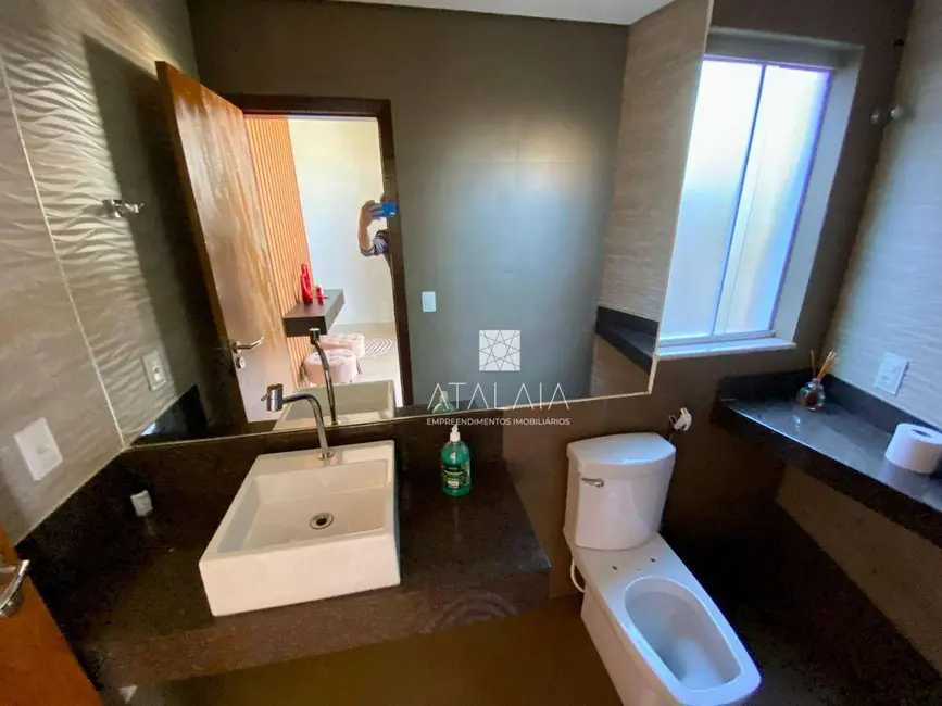 Casa com 3 quartos à venda, 400m2 em Setor Habitacional Vicente Pires, Brasilia - DF - imagem 8 Foto 8 de Casa com 3 quartos à venda, 400m2 em Setor Habitacional Vicente Pires, Brasilia - DF