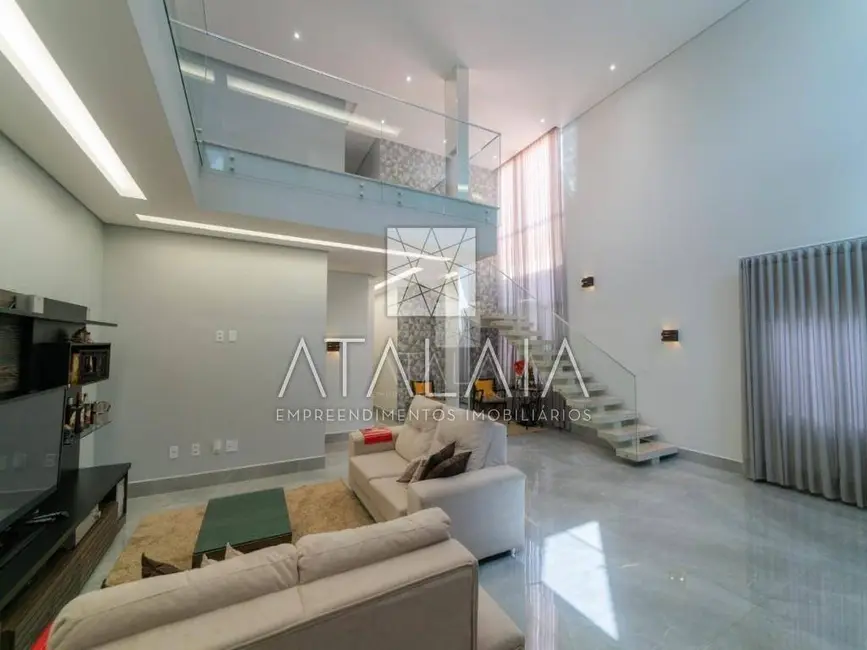 Foto 2 de Casa com 5 quartos à venda, 450m2 em Brasilia - DF