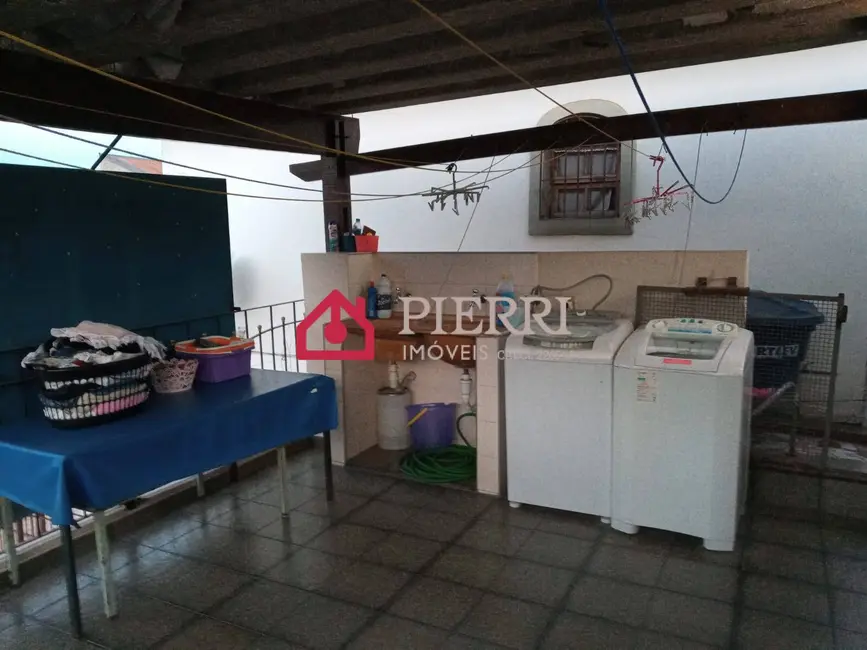 Sobrado com 3 quartos à venda, 195m2 em Jardim Jaraguá (São Domingos), São Paulo - SP - imagem 6 Foto 6 de Sobrado com 3 quartos à venda, 195m2 em Jardim Jaraguá (São Domingos), São Paulo - SP