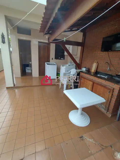 Foto 3 de Casa com 3 quartos à venda, 210m2 em Parque São Domingos, São Paulo - SP