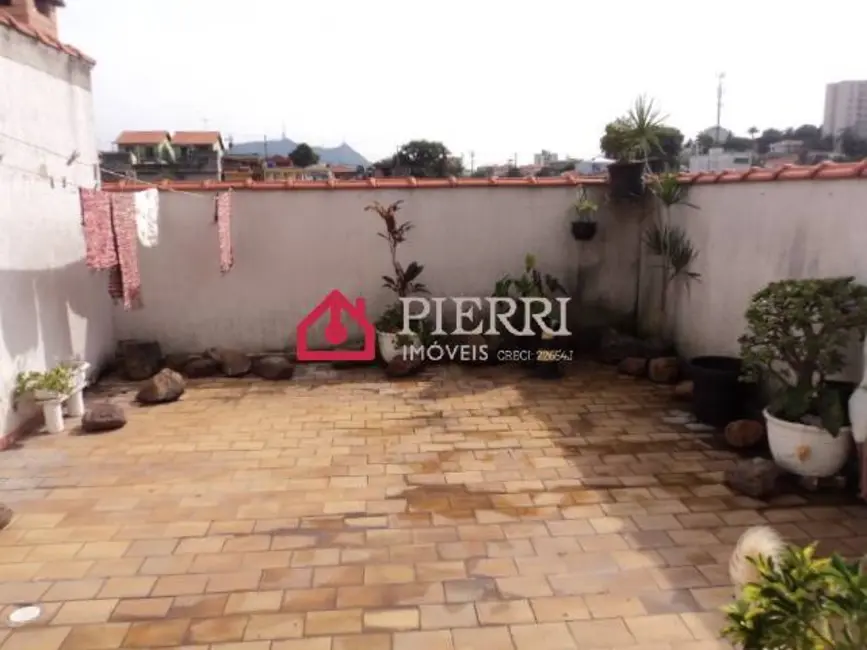 Sobrado com 3 quartos à venda, 180m2 em Parque Maria Domitila, São Paulo - SP - imagem 3 Foto 3 de Sobrado com 3 quartos à venda, 180m2 em Parque Maria Domitila, São Paulo - SP