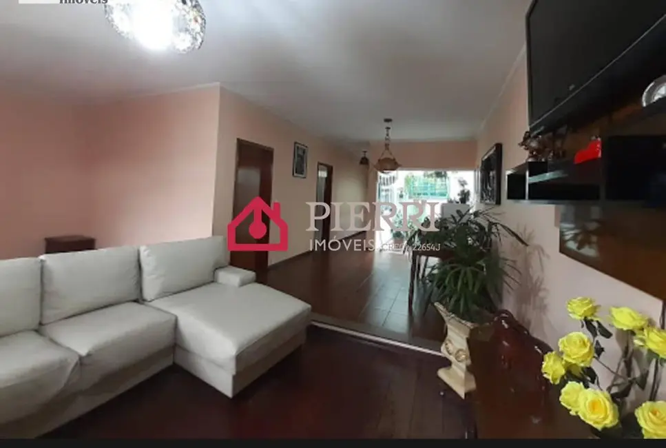 Foto 2 de Casa com 4 quartos à venda, 200m2 em Vila Zat, São Paulo - SP