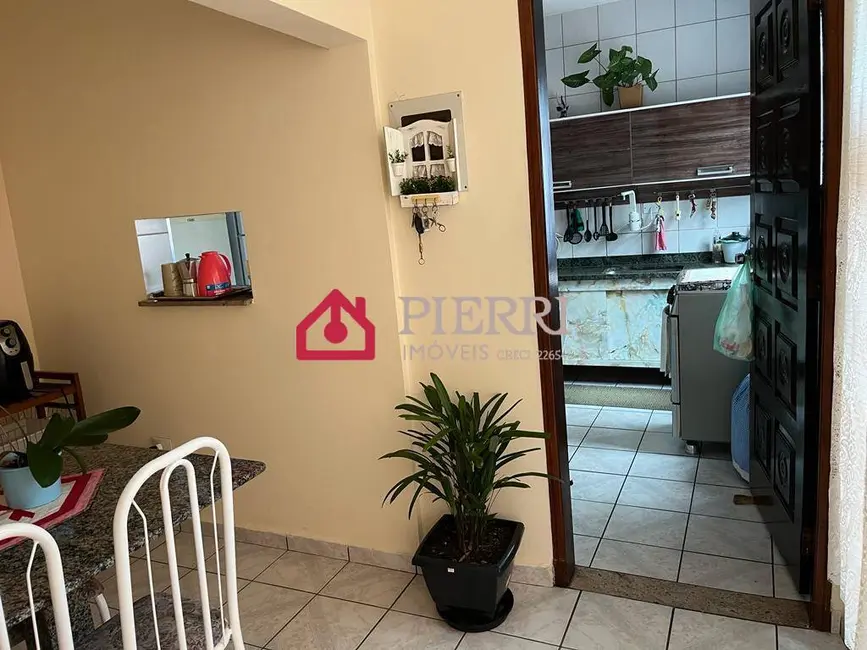 Casa com 2 quartos à venda, 199m2 em Parque São Domingos, São Paulo - SP - imagem 4 Foto 4 de Casa com 2 quartos à venda, 199m2 em Parque São Domingos, São Paulo - SP