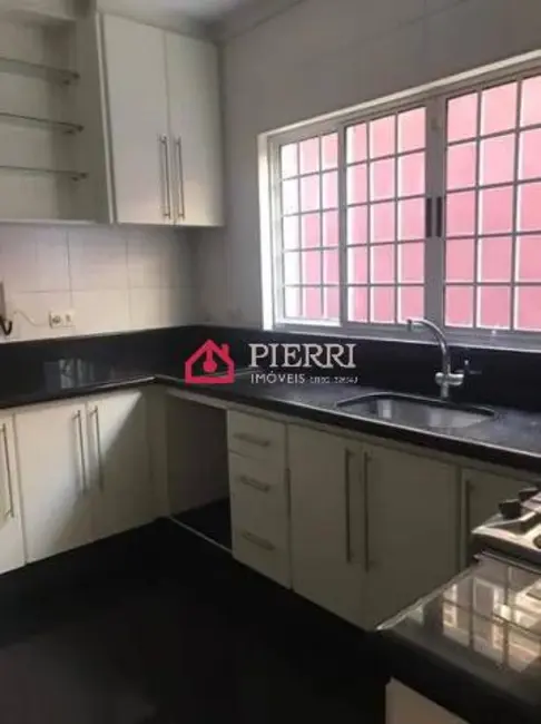 Sobrado com 3 quartos à venda, 283m2 em Parque São Domingos, São Paulo - SP - imagem 9 Foto 9 de Sobrado com 3 quartos à venda, 283m2 em Parque São Domingos, São Paulo - SP