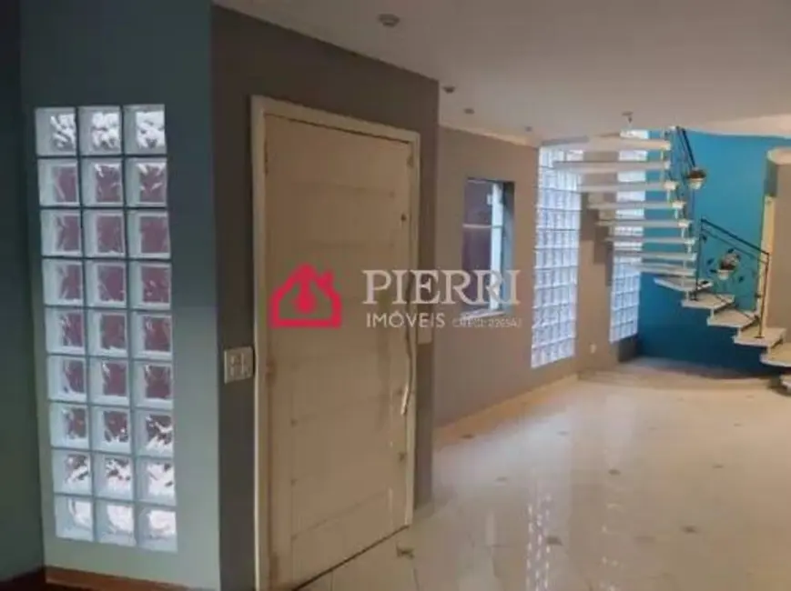 Sobrado com 3 quartos à venda, 283m2 em Parque São Domingos, São Paulo - SP - imagem 5 Foto 5 de Sobrado com 3 quartos à venda, 283m2 em Parque São Domingos, São Paulo - SP